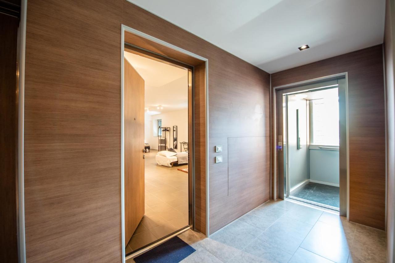 350 M Dalla Stazione L Parcheggio Free L Nova Loft Daire Parma Dış mekan fotoğraf