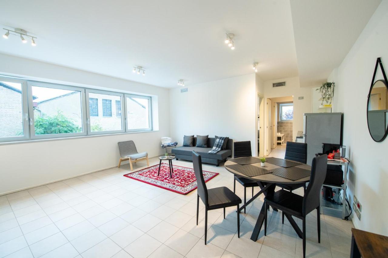 350 M Dalla Stazione L Parcheggio Free L Nova Loft Daire Parma Dış mekan fotoğraf
