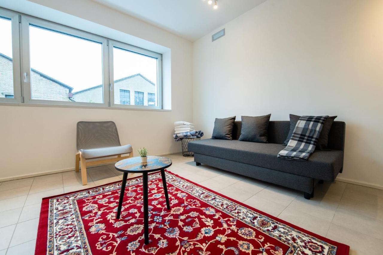 350 M Dalla Stazione L Parcheggio Free L Nova Loft Daire Parma Dış mekan fotoğraf