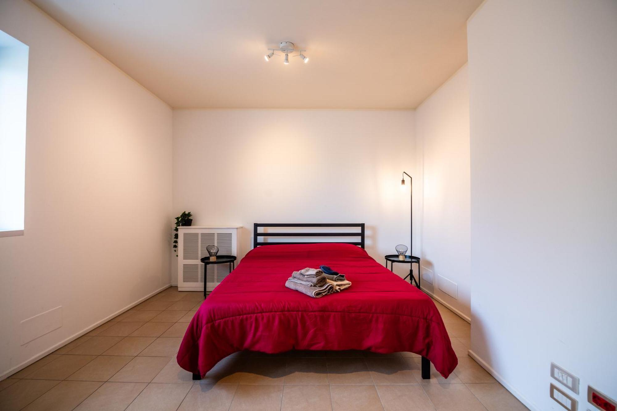 350 M Dalla Stazione L Parcheggio Free L Nova Loft Daire Parma Dış mekan fotoğraf